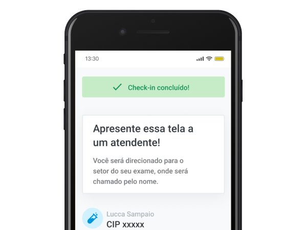 Tela de um smartphone mostrando a confirmação de um check-in digital antecipado, com instruções para apresentação ao atendente.